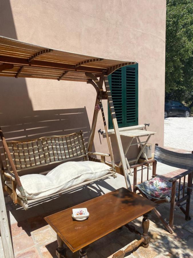 Casale Cialifone Villa Alanno Eksteriør billede