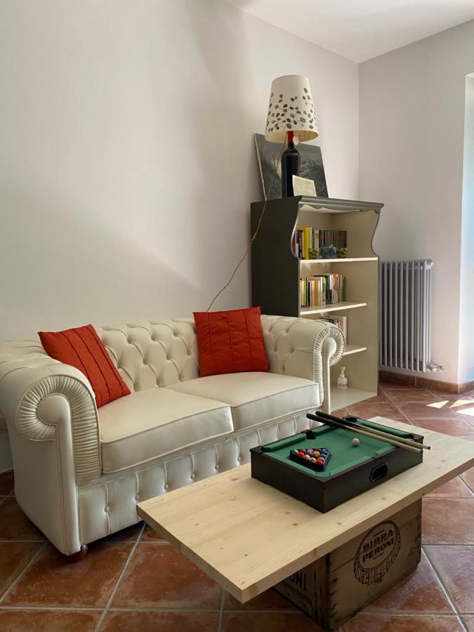 Casale Cialifone Villa Alanno Eksteriør billede